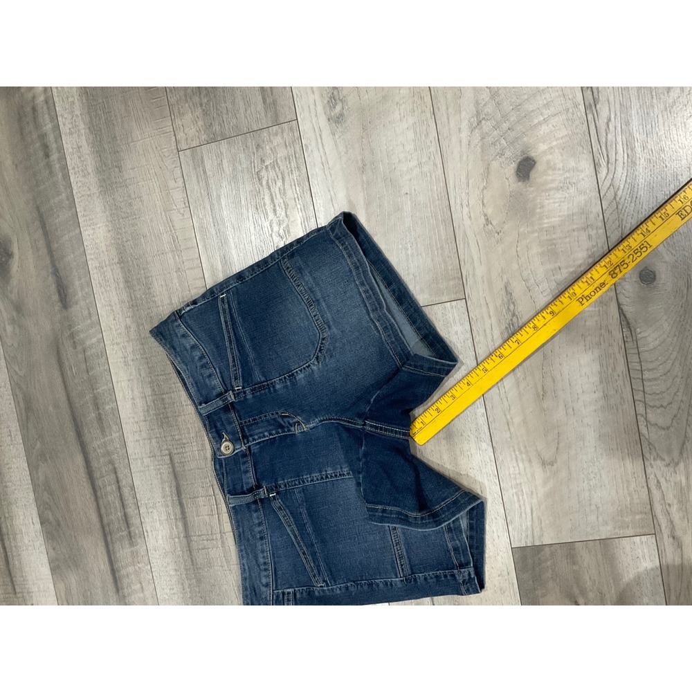 Unionbay Women Medium Wash Denim Utility Shorts Size 9 Stretch Patch Pockets - Picture 5 of 7